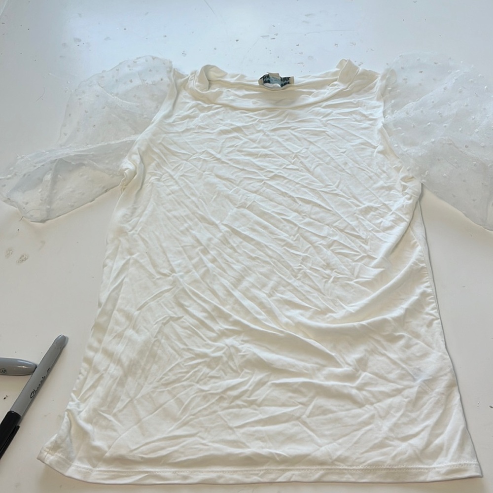 Jun & Ivy XS White Short Sleeve Sheer Polka Dot Sleeve Blouse